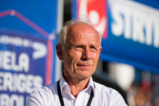 Häckens klubbdirektör Dennis Andersson innan
