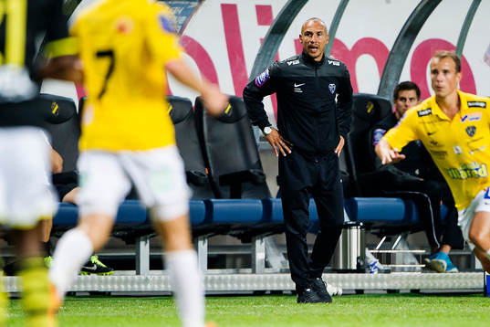 Falkenbergs tränare Henrik Larsson