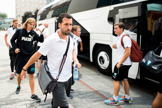 Malmö FFs Matias Concha (m) och Pawel Cibicki (tv)