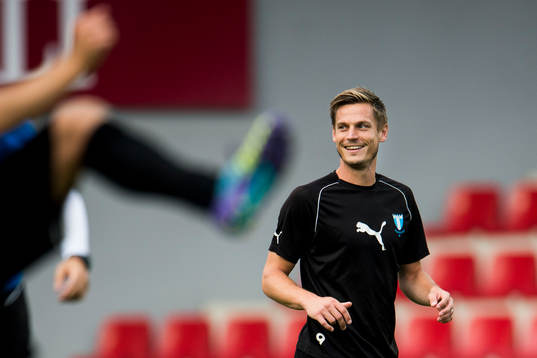 Bläddra bland fler bilder av Fotboll, Champions League, Kval, Malmö FF, Träning & Presskonferens