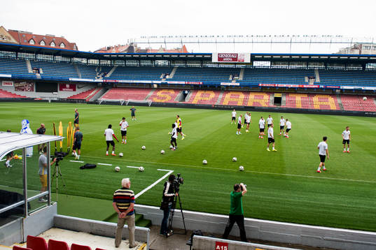 Sparta Prag tränar på Generali Arena