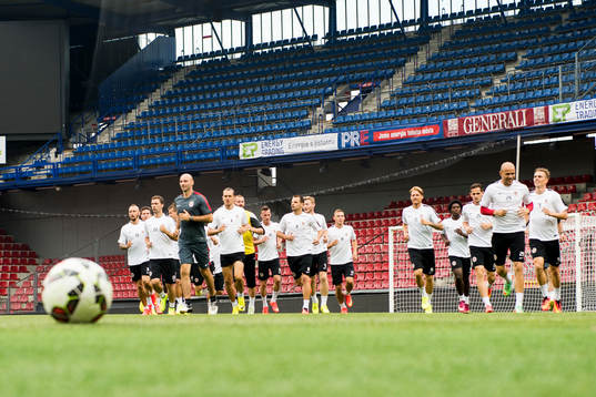 Sparta Prag tränar på Generali Arena