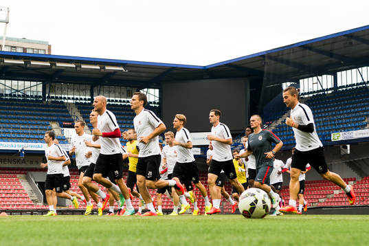 Sparta Prag tränar på Generali Arena