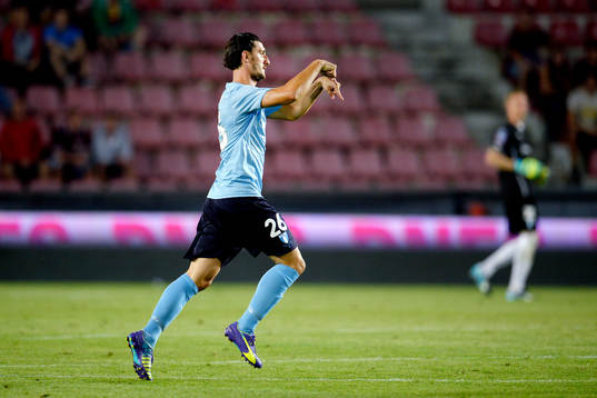 Malmö FFs Agon Mehmeti byts in