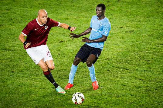 Sparta Prags Roman Bednář mot Malmö FFs Enock Kofi Adu