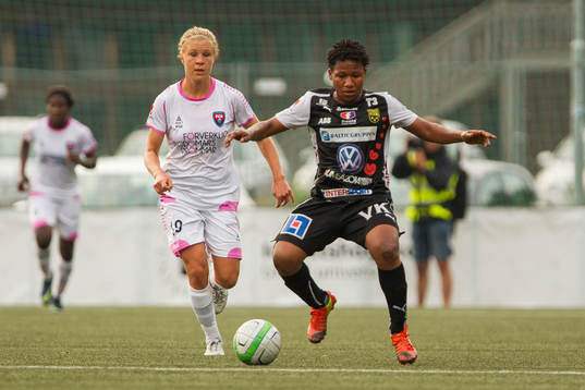 Rosengårds Katrin Schmidt Umeås Rita Chikwelu