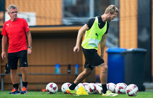 Mjällbys nyförvärv Christian Wilhelmsson tränar
