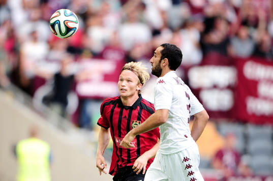 Brommapojkarnas Nicklas Bärkroth och Torinos Cristian