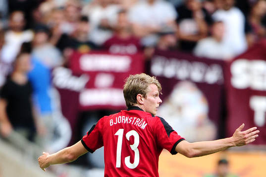 Brommapojkarnas Tim Björkström reagerar