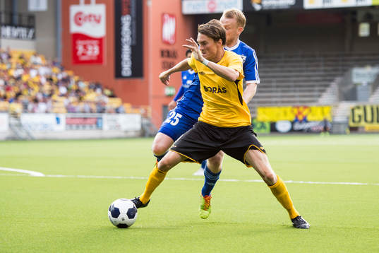 Elfsborgs Lasse Nilsson och Hafnarfjördurs Holmar