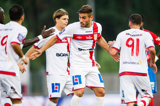 Assyriskas spelare jublar