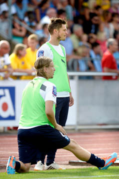 Malmö FFs Markus Halsti och Markus Rosenberg värmer upp