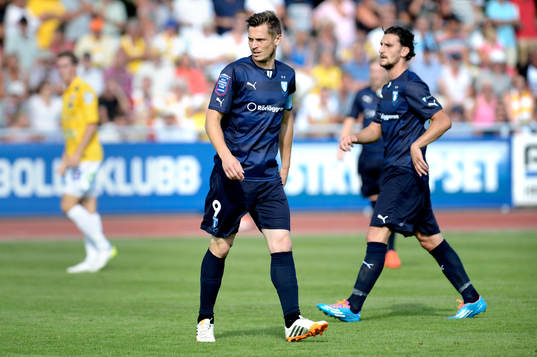 Malmö FFs Markus Rosenberg byts in