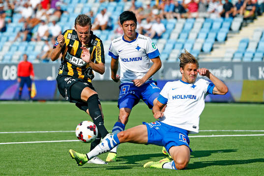 Norrköpings Christoffer Nyman täcker Häckens Simon