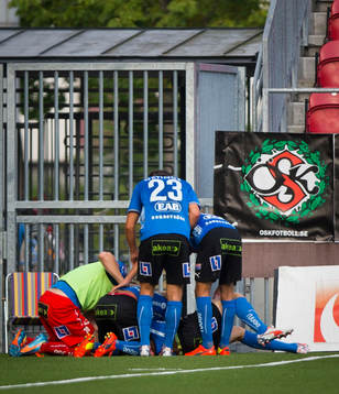Halmstads Eric Smith gör 1-2 i slutet av matchen och jublar