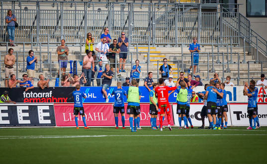 Halmstads Eric Smith gör 1-2 i slutet av matchen och