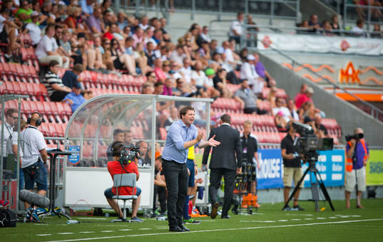 Halmstads tränare Jens Gustafsson jublar
