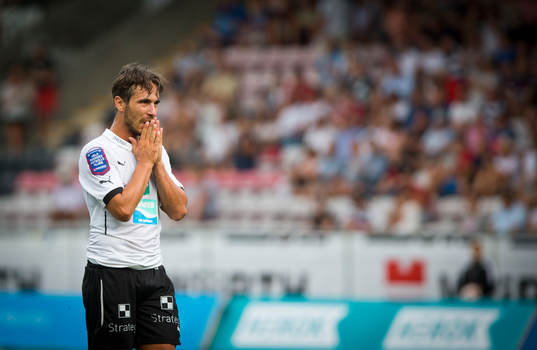 Örebros Nordin Gerzic deppar
