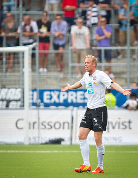 Örebros Patrik Haginge deppar