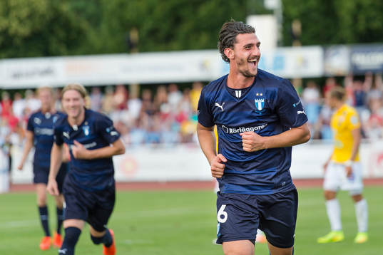 Malmö FFs Agon Mehmeti jublar