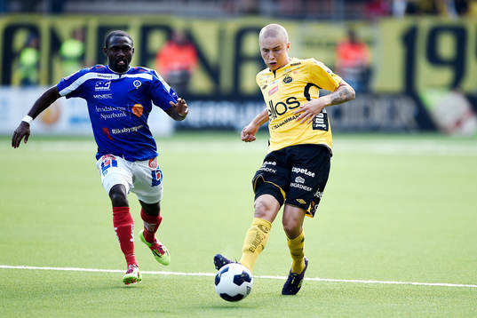 Åtvidabergs John Owoeri mot Elfsborgs Sebastian Holmén