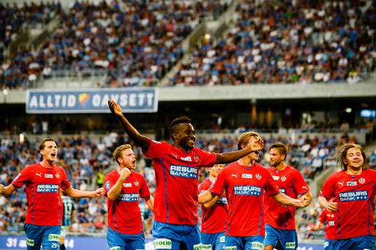 Helsingborgs David Accam jublar