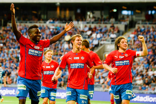 Helsingborgs David Accam jublar