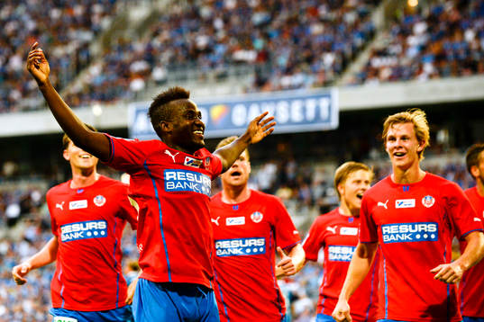 Helsingborgs David Accam jublar