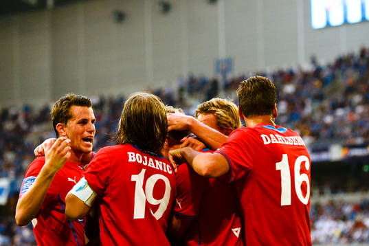 Helsingborgs David Accam jublar