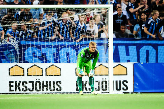 Helsingborgs målvakt Pär Hansson deppar