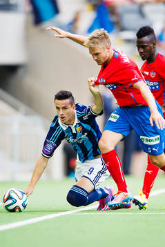 Djurgårdens Haris Radetinac drar Helsingborgs Johan