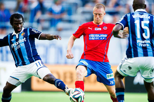 Djurgårdens Amadou Jawo och Helsingborgs Peter Larsson