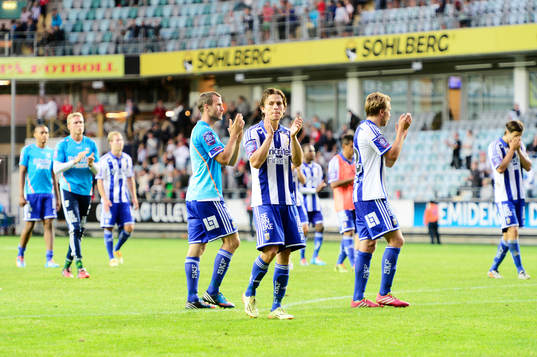 IFK Göteborgs Lasse Vibe tackar publiken