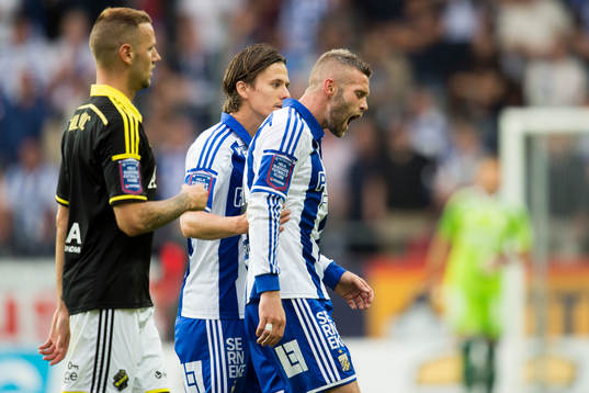 IFK Göteborgs Kjetil Waehler får rött kort och blir