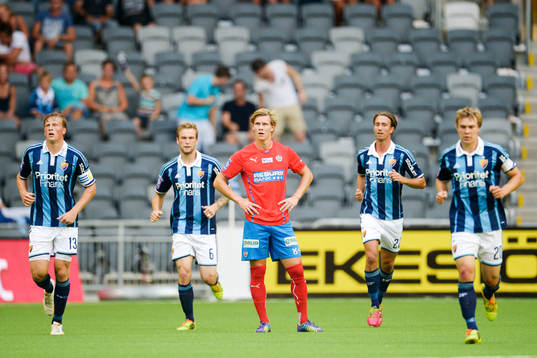 Helsingborgs Emil Krafth deppar
