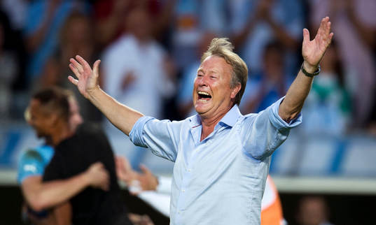 Malmö FFs tränare Åge Hareide firar segern