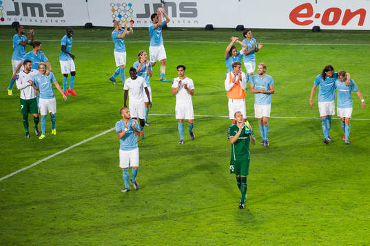 Malmö FFs spelare tackar publiken