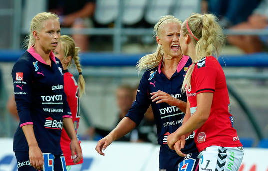 Linköpings Pernille Harder reagerar på Kristianstads