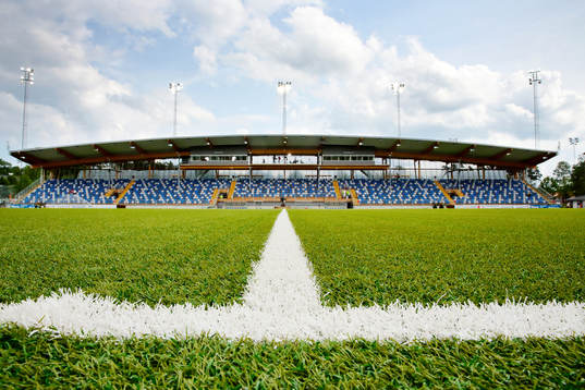 Stora läktaren på Kopparvallen före fotbollsmatchen i