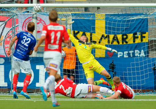 Mål 1-0 av Åtvidabergs Martin Christensen förbi Kalmars