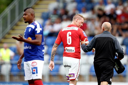 Kalmars Marcus Nilsson går av planen