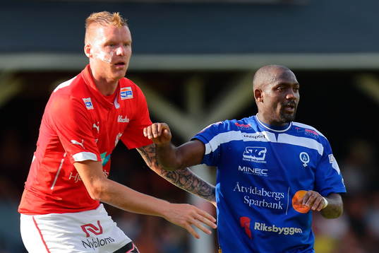 Kalmars Marcus Nilsson och Åtvidabergs John Owoeri