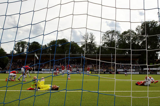 Kalmars målvakt Lars Cramer deppar