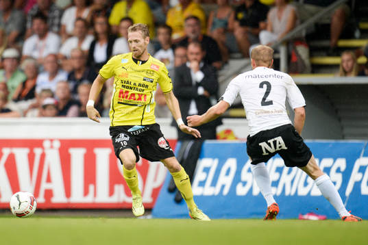 Mjällbys Christian Wilhelmsson och Örebros Patrik Haginge