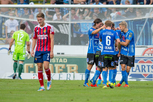 Halmstads Kristinn Steindorsson har gjort 2-1 och jublar