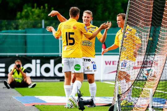Falkenbergs Stefan Rodevåg jublar
