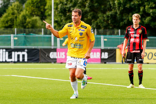 Falkenbergs Stefan Rodevåg jublar
