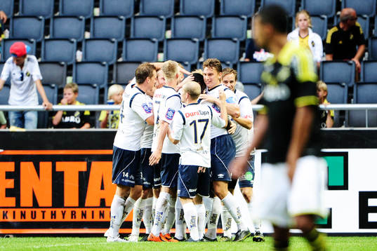 Gefles Marcus Hansson jublar