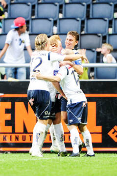 Gefles Marcus Hansson jublar