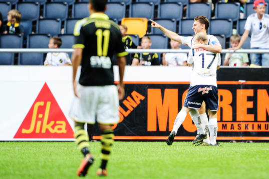 Gefles Marcus Hansson jublar